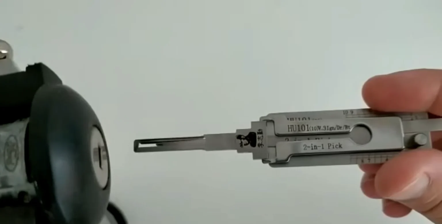 SecureKey Pros commercial locksmith servicing a business door lock and access hardware in Federal Way, WA